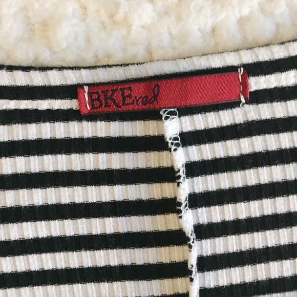 BKE Red B/W Striped Top - Picture 8 of 9